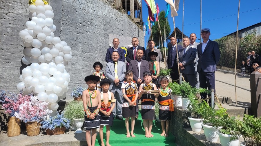 Advisor Neiba Kronu and others after unveiling silver jubilee monolith of Baptist School Pfutsero on October 21. (Morung Photo)