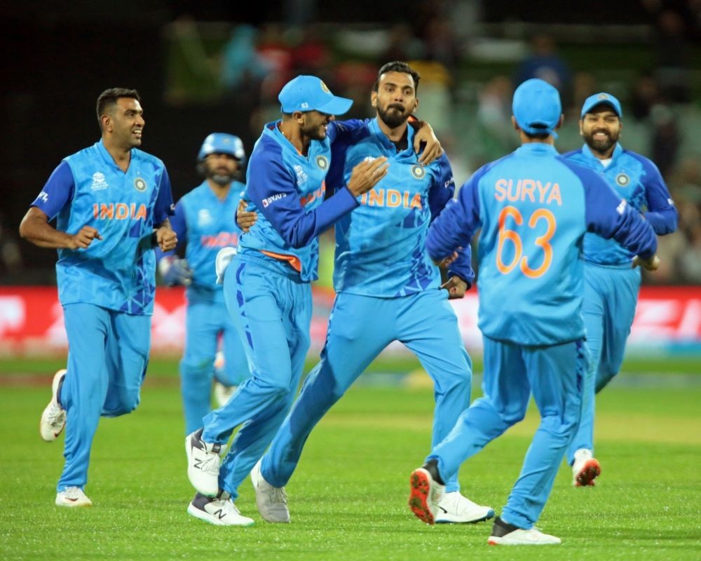 Adelaide : India's KL Rahul, centre, is congratulated by teammates after running out Bangladesh's Litton Das during the T20 World Cup cricket match between India and Bangladesh in Adelaide, Australia on Wednesday, November  02, 2022. (Photo:IANS)