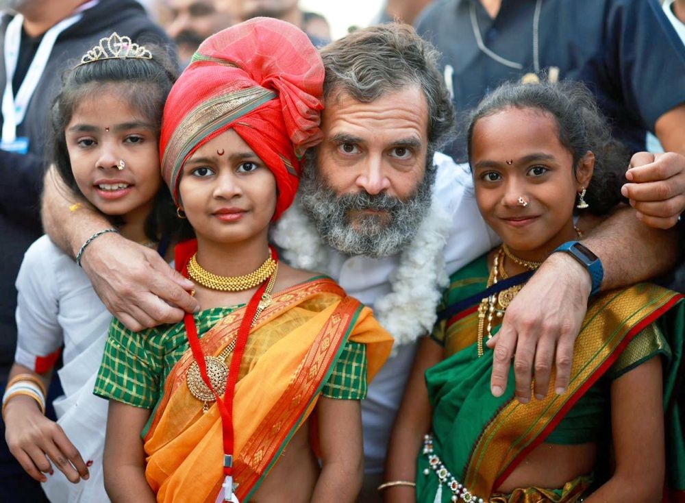 Buldhana : Congress leader Rahul Gandhi resumes Bharat Jodo Yatra from Bhendval in Buldhana on Sunday, November 20, 2022. (Photo:IANS)