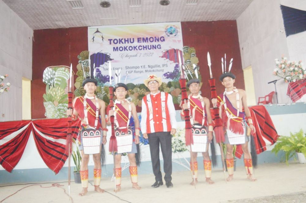 E Etssingmongo Ngullie, IPS, DIGP (Range), Mokokchung, speaking at the Tokhu Emong celebration at Town Hall, Mokokchung on November 7. (Morung Photo)