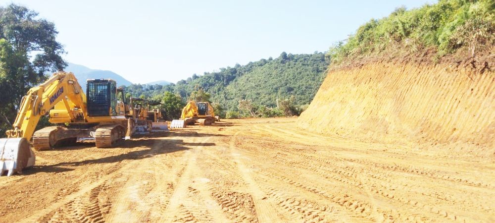 Road construction in Nsong area under Peren district has resumed following the sanction of Rs 123.96 crore under North East Road Sector Development Scheme.
