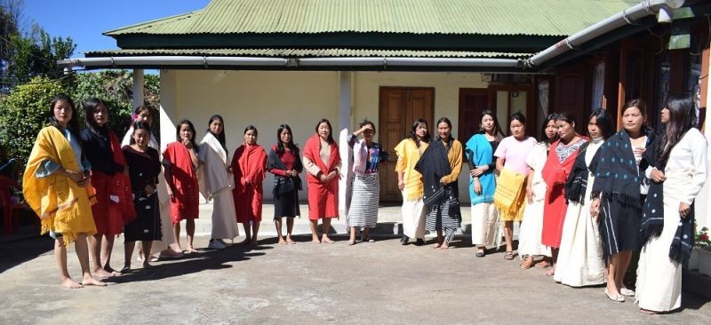Trainees showcasing their finished products during the assessment programme on November 4. (DIPR Photo)