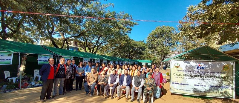 Participants with officials during the ‘Green Peren, Green Growers Meet’ in Jalukie town.