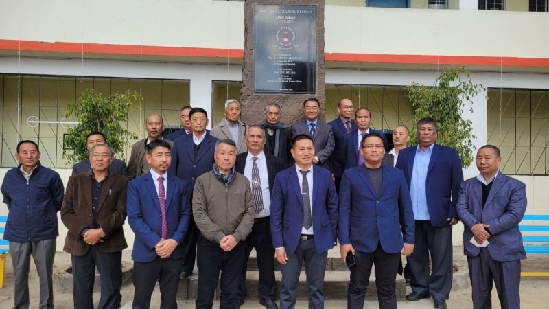 Khriehu Liezietsu with others after unveiling the silver jubilee monolith of Oriental College, Kohima on December 15. (Morung Photo)