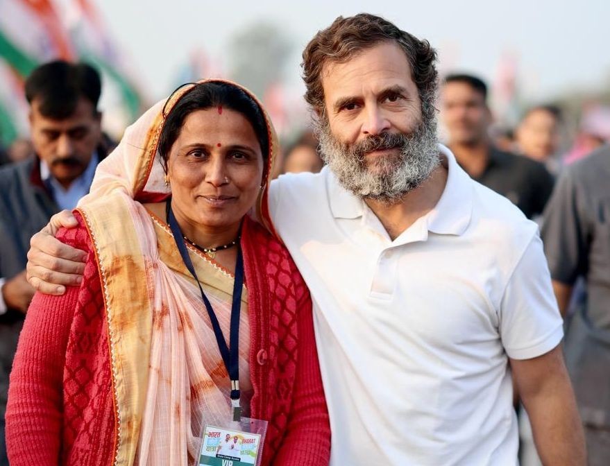 Ujjain : Congress leader Rahul Gandhi with supporters during Bharat Jodo Yatra in Ujjain on Friday, December 02, 2022.(Photo:IANS)