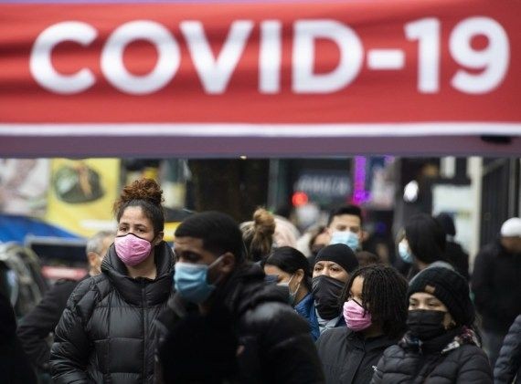 People wait for COVID-19 test in the Queens borough of New York, United States, Dec. 29, 2021. (Xinhua/Wang Ying/IANS)