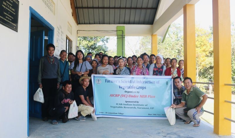 Participants of the farmers-scientists interaction programme. 