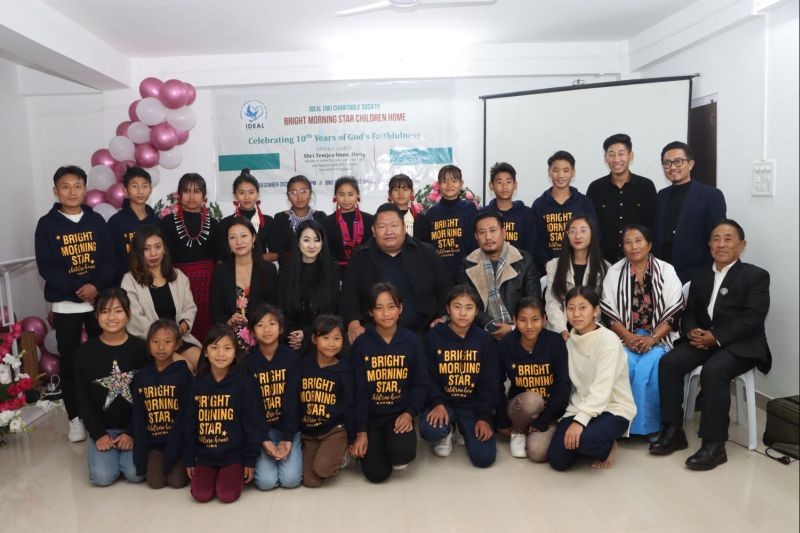 Dignitaries with children of BMSCH Kohima on December 14.