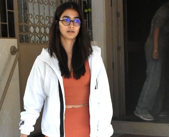 Mumbai : Actor Pooja Hegde spotted at Dubbing Studio in Bandra on Saturday, January 14, 2023. (Photo:Sanjay Tiwari/IANS)