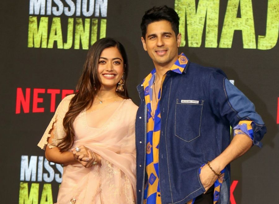 Mumbai : Actors Sidharth Malhotra and Rashmika Mandanna during the trailer launch of their upcoming film 'Mission Majnu' in Mumbai on Monday, January 09, 2023. (Photo:Sanjay Tiwari/IANS)