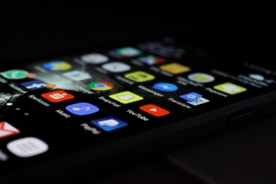 Trade crosses $125 bn, but India continues to strike at Chinese firms, apps
