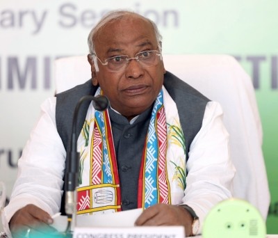 Time to form UPA-like alliance to take on BJP: Kharge
