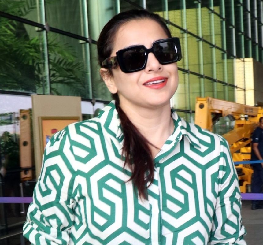 Mumbai: Bollywood actress Vidya Balan spotted at the airport in Mumbai on Friday, Feb. 24, 2023. (Photo: Sanjay Tiwari/IANS)