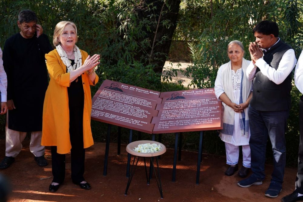 Ahmedabad: Former U.S Secretary of State Hillary Clinton inaugurates a memorial in memory of Ilaben Bhatt founder of SEWA  in Ahmedabad, on Sunday , Feb. 05, 2023. (PHOTO: IANS/Siddharaj Solanki)