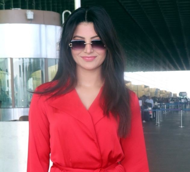 Mumbai: Bollywood actress Urvashi Rautella spotted at airport in Mumbai,on Saturday, Feb 11, 2023. (Photo: Sanjay Tiwari/IANS)