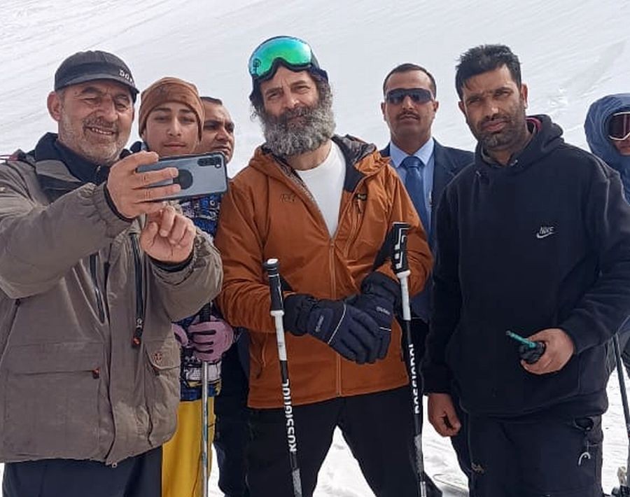 Gulmarg : Congress leader Rahul Gandhi skis on the icy slopes, in Gulmarg, on Friday, Feb. 17, 2023. (Photo: Nisar Malik /IANS)