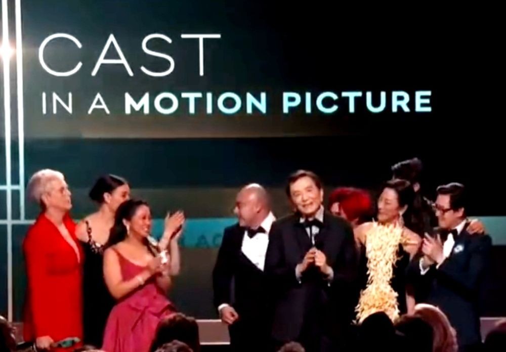 'Everything Everywhere All At Once', 'The White Lotus' sweep SAG Awards.(photo:Twitter)