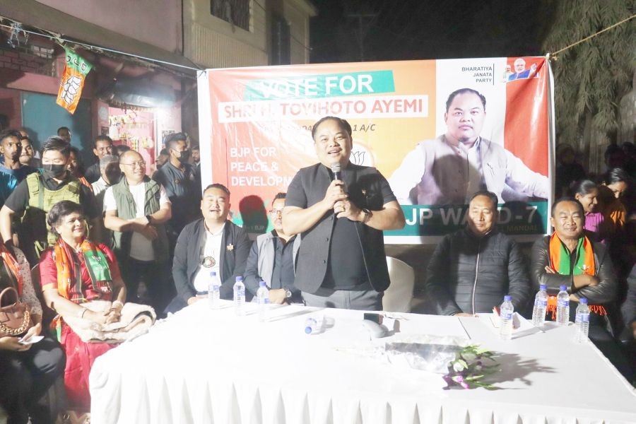 Tovihoto addressing the gathering during the election campaign meetings held on February 16.