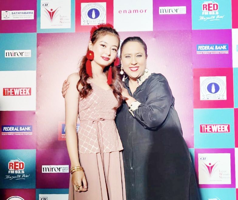 Imnainla Jamir receives H.E.R AWARD from Padma Shri Barkha Dutt at the ‘We The Women Festival - India’s Biggest Festival For Women on March 4 in Jaipur. We The Women is a Festival of, by and For Women curated by Barkha Dutt.