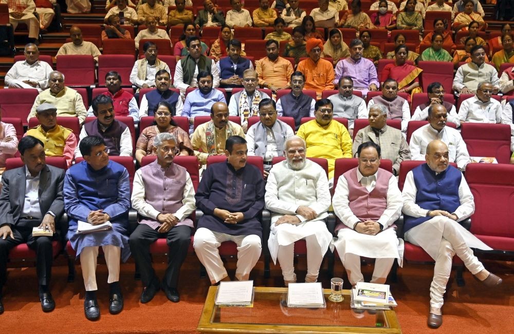 New Delhi: Prime Minister Narendra Modi along with BJP National President J.P. Nadda as Union Ministers and BJP MPs during the BJP Parliamentary Party meeting, in New Delhi, Tuesday, March 28, 2023.  (Photo: Qamar Sibtain/IANS)