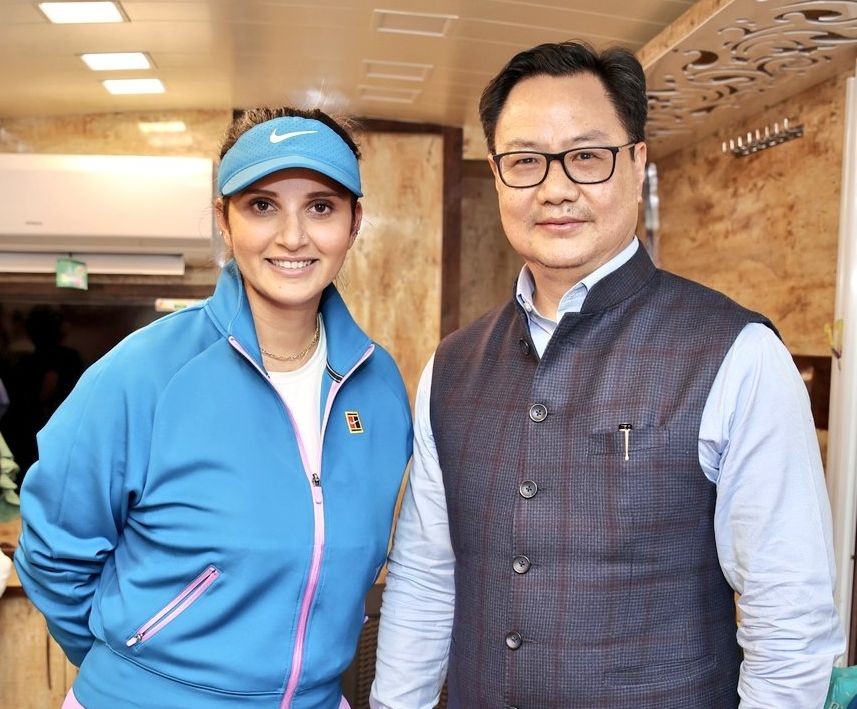 Hyderabad: Union Law Minister Kiren Rijiju with tennis player Sania Mirza during her farewell ceremony, in Hyderabad on Sunday, March 05 , 2023.(Photo:IANS/Twitter)