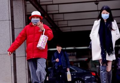 China's lockdown plans for flu leave many furious