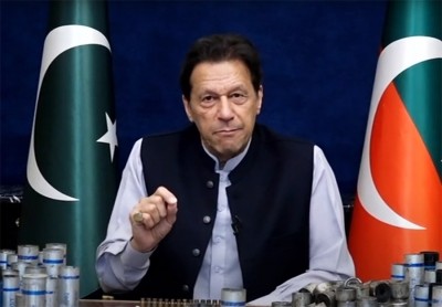 Ready to talk for the sake of Pakistan's interests & democracy, says Imran