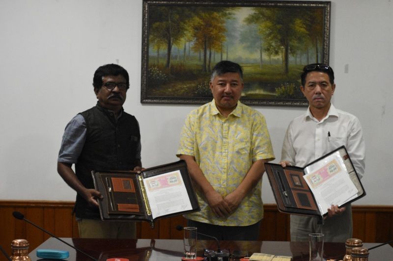 IDAN signed a tripartite agreement on technology transfer between NTTC and Eco-Green on April 28.