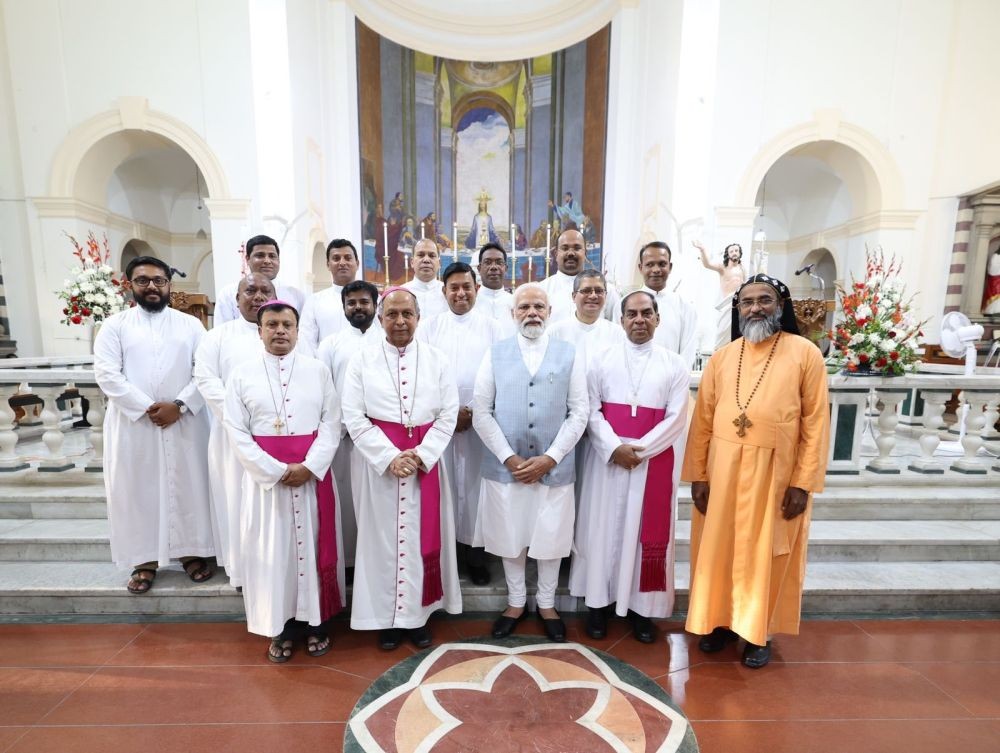 New Delhi: Prime Minister Narendra Modi visits Sacred Heart Cathedral Catholic Church on the occasion of Easter,in New Delhi,on Sunday, April 9, 2023. (Photo:IANS/Twitter)