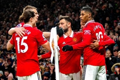 Newcastle, Man Utd both win to strengthen top-four claims in Premier League
