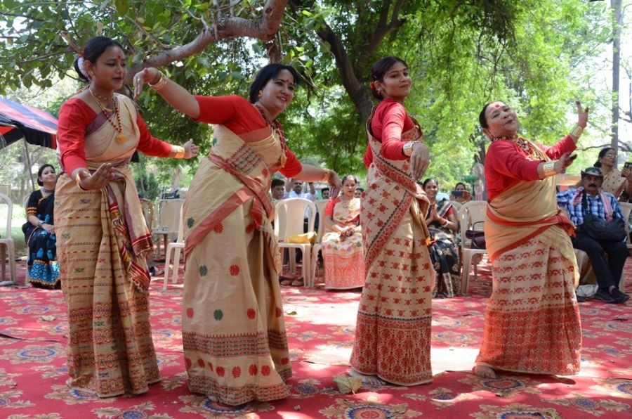 Lucknow: Assami women performing Rongali Bihu dance as the beginning of the new year in Assam, in Lucknow on Sunday, April 16, 2023. (Photo: Phool Chandra/IANS)