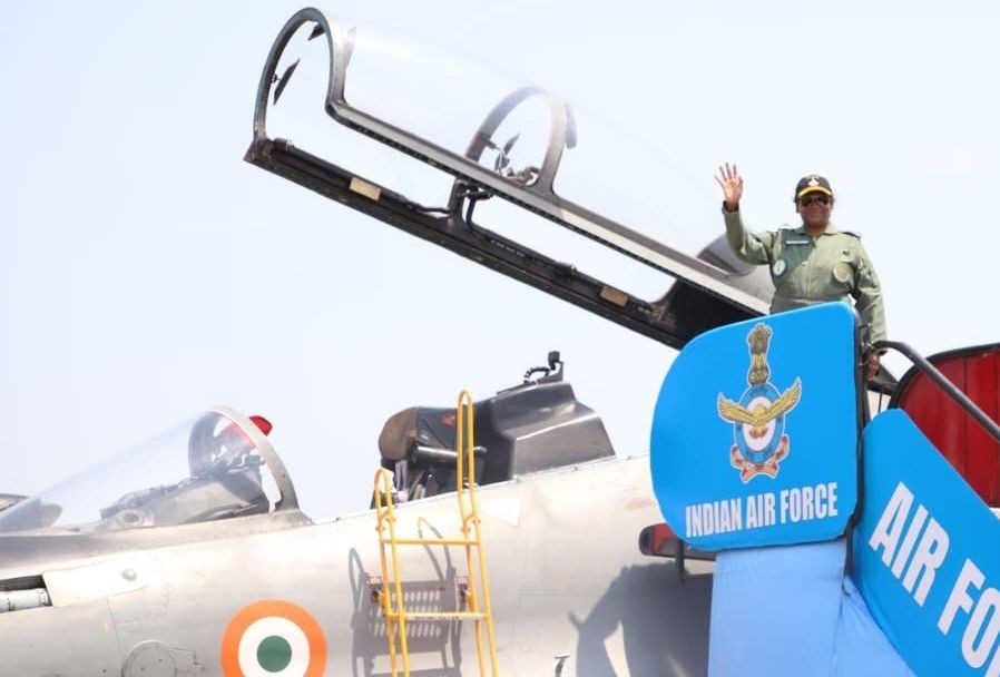Sonitpur: President Droupadi Murmu leaves after taking a sortie on IAF’s fighter aircraft Sukhoi 30, at Tezpur Air Force Station on Saturday, April 08, 2023. President Murmu is the third President and second woman President to undertake such a sortie. (Photo:IANS)