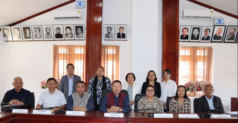 Kuzholuzo (Azo) Nienu and others during meeting in Kohima on April 27.