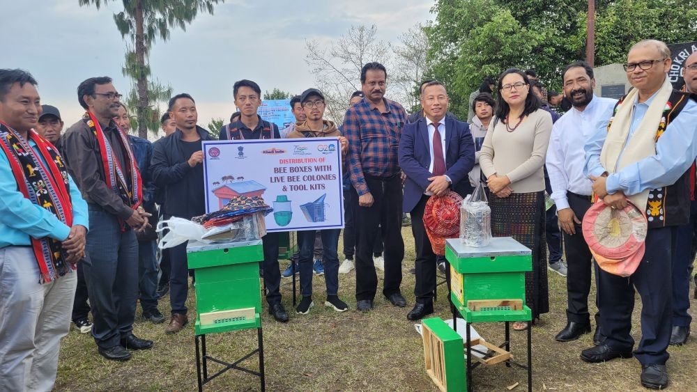 BB Swain, Secretary, Ministry of Micro Small & Medium Enterprises (MSME), Government of India, Nagaland CAWD & Taxes, Advisor Kudecho Khamo, Mercy Epao, Joint Secretary, MSME, Government of India and AS Deewan, Director, state office, Khadi & Village Industries Commission, Dimapur and other officials with some beneficiaries of bee boxes with live bee colonies and tool kits under Honey Mission, which was distributed at Chokriba in Phek district on May 5. (Morung Photo)