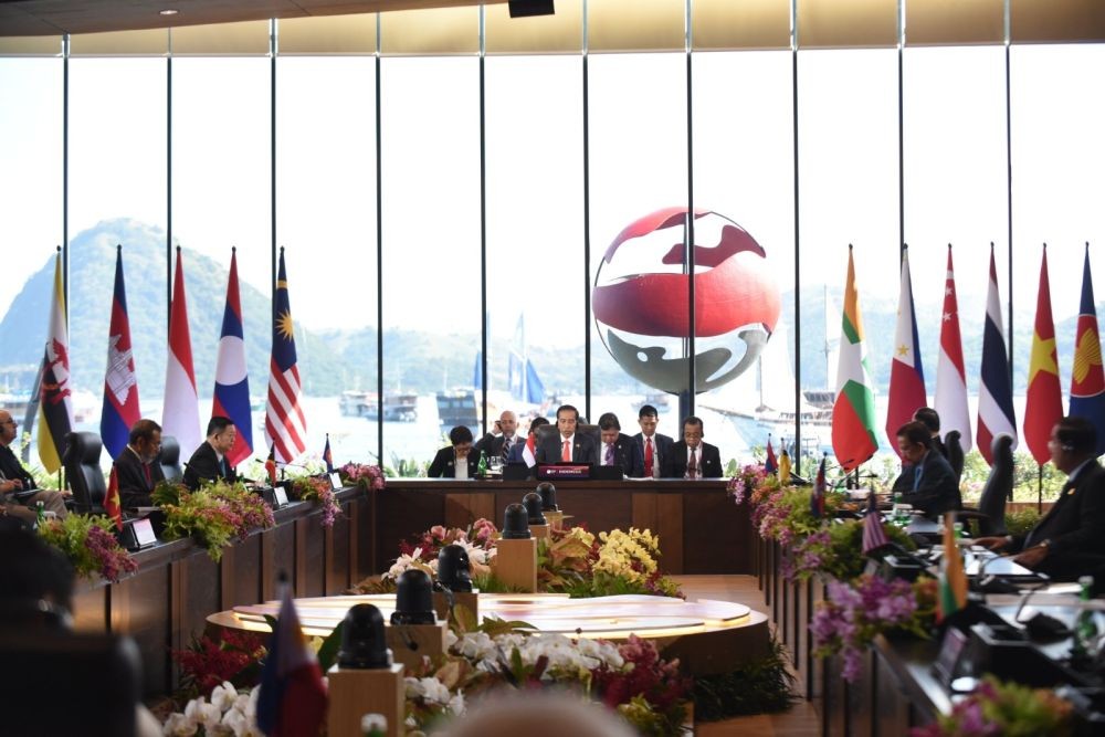 42nd ASEAN Summit opens in Indonesia, highlights economic growth.(Photo:twitter.com/ASEAN)