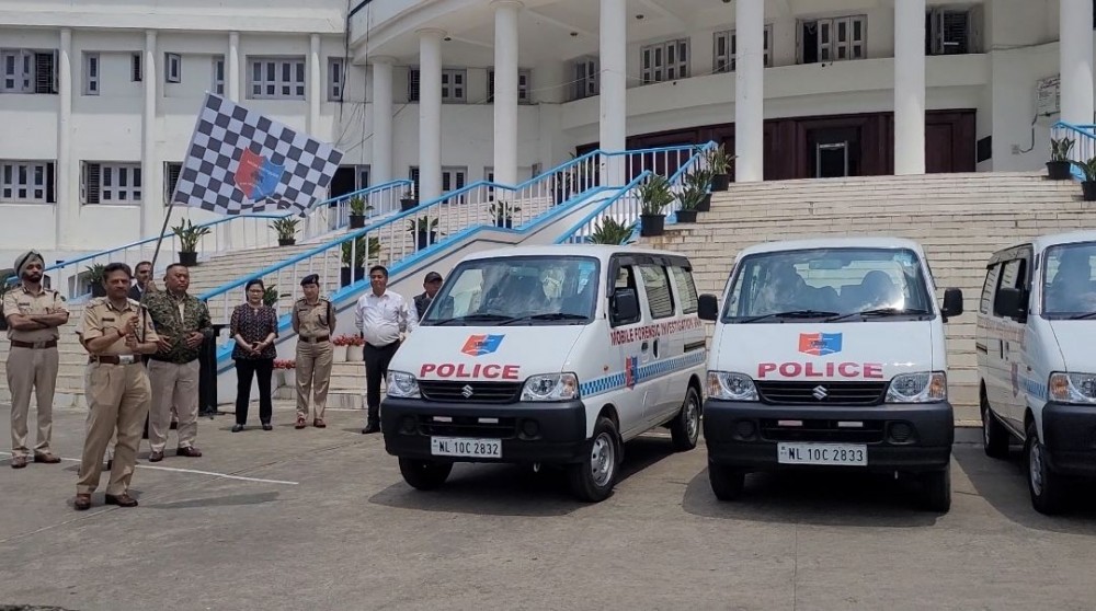 Nagaland DGP Rupin Sharma flagging off mobile forensic investigation vans in Kohima on May 1. (Morung Photo)