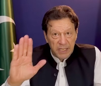 Imran vs. Military Top Brass: Romance over, now it's state of war