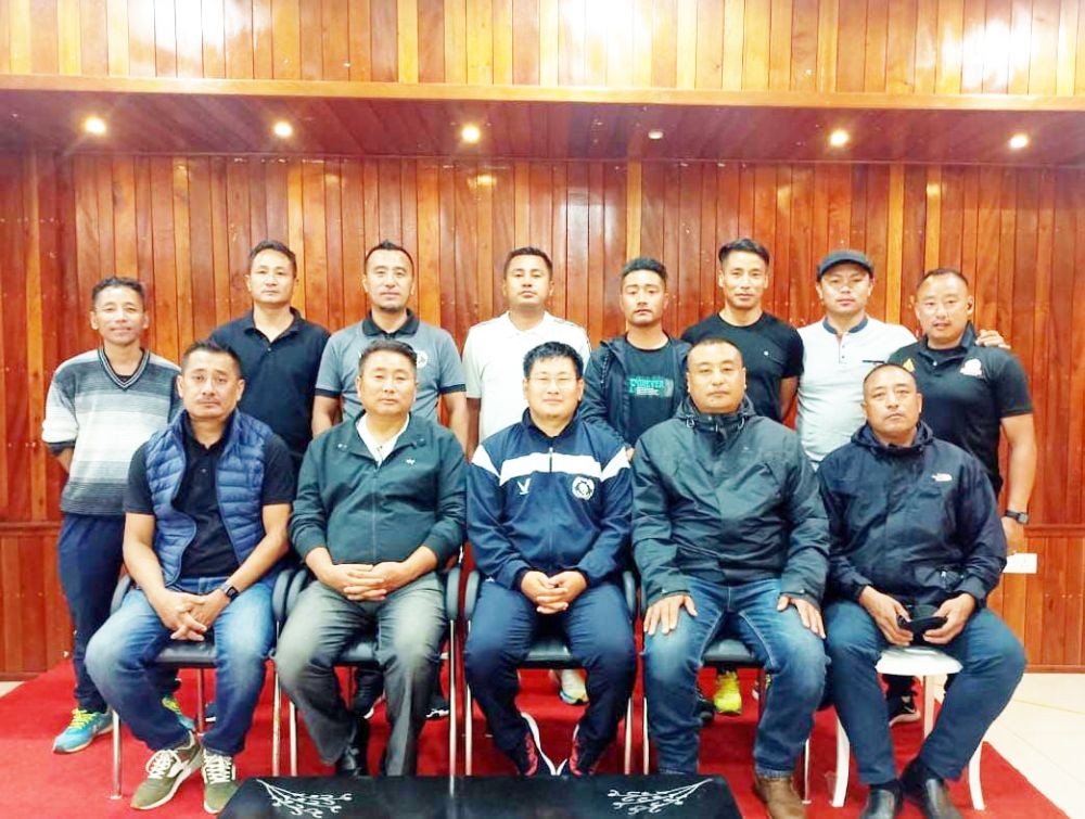 Kohima District Football Association (KDFA) led by president Mhasimhalie Mathew Yhome (front row- centre) along with licensed coaches of Kohima district held a coordination meeting on May 13 at Hotel 2K Kohima where the football professionals discussed matters pertaining to the welfare, development and upliftment of football in Kohima and beyond.