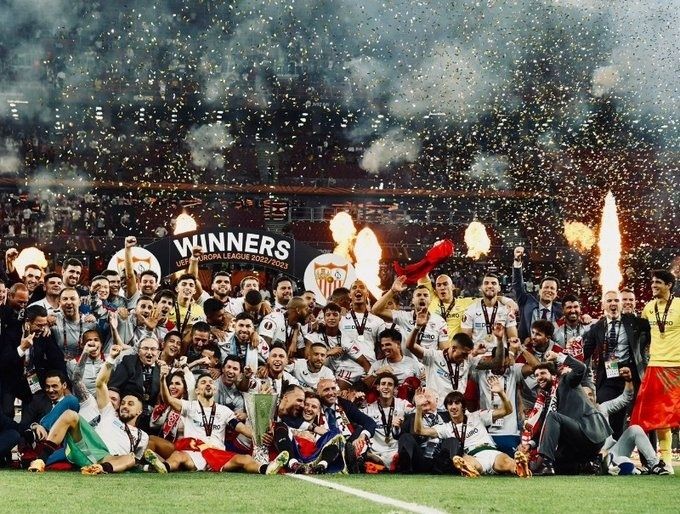 Sevilla overpower Roma in penalties to lift seventh Europa League title.(photo:@SevillaFC)