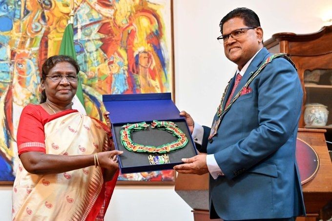 Prez Murmu receives Suriname's highest civilian honour.(photo:@MEAIndia)