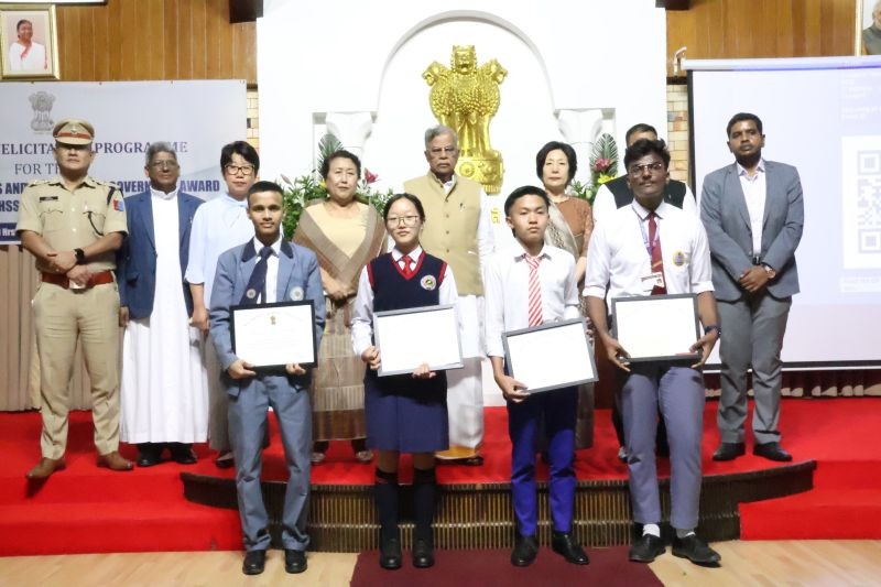 Governor of Nagaland, La Ganesan felicitated the HSLC/HSSLC toppers, rank holders and achievers of various Governor’s Awards 2023 on June 14 at Raj Bhavan, Kohima. (Photo Courtesy: PRO Raj Bhavan)