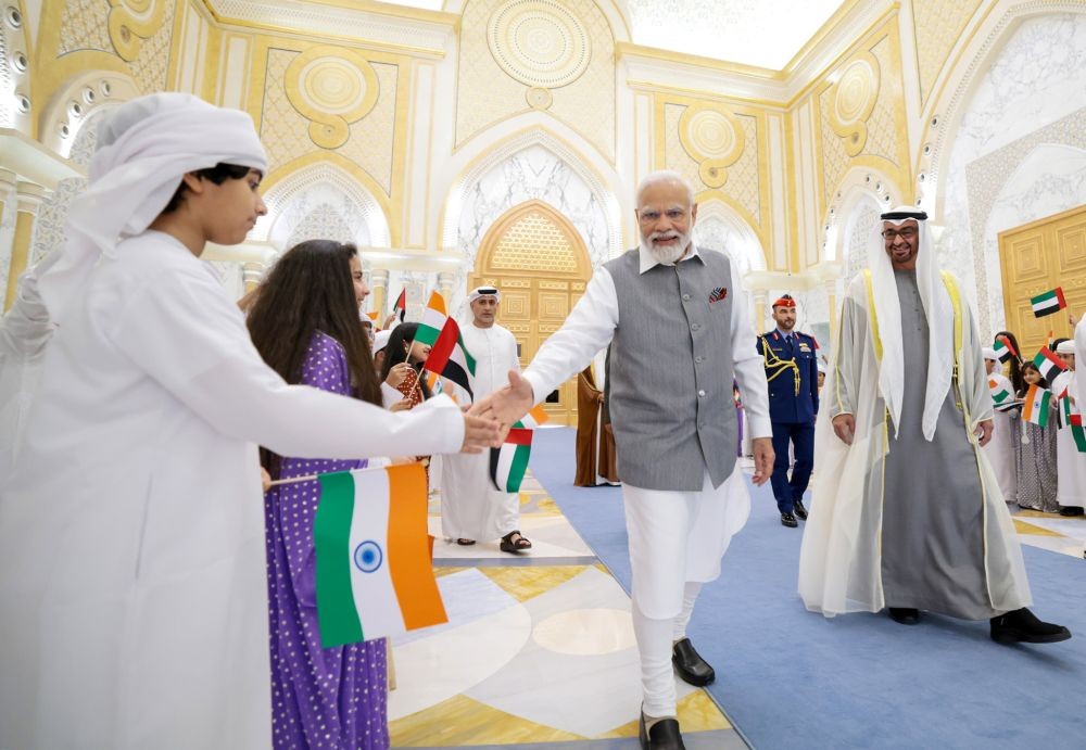 India and UAE sign MOU to promote  local currencies in cross-border trade