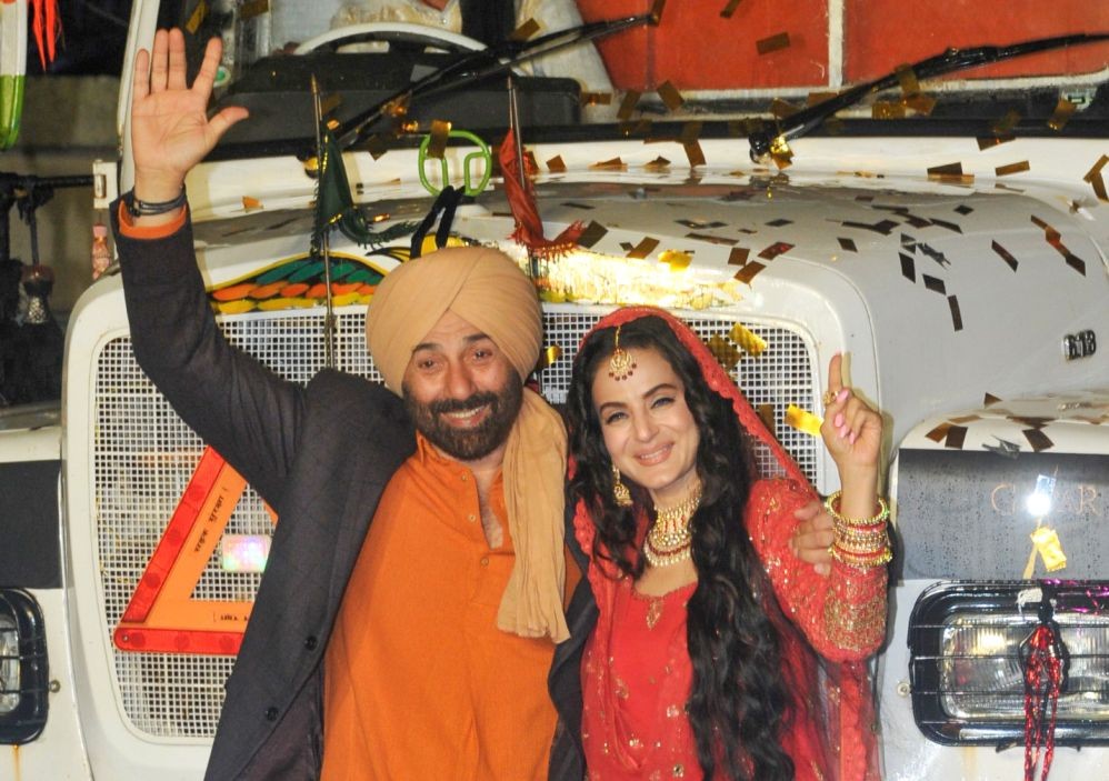 Mumbai : Actors Sunny Deol and Ameesha Patel during the trailer launch event of their upcoming film 'Gadar 2' in Mumbai on Wednesday, July 26, 2023. (Photo:IANS)
