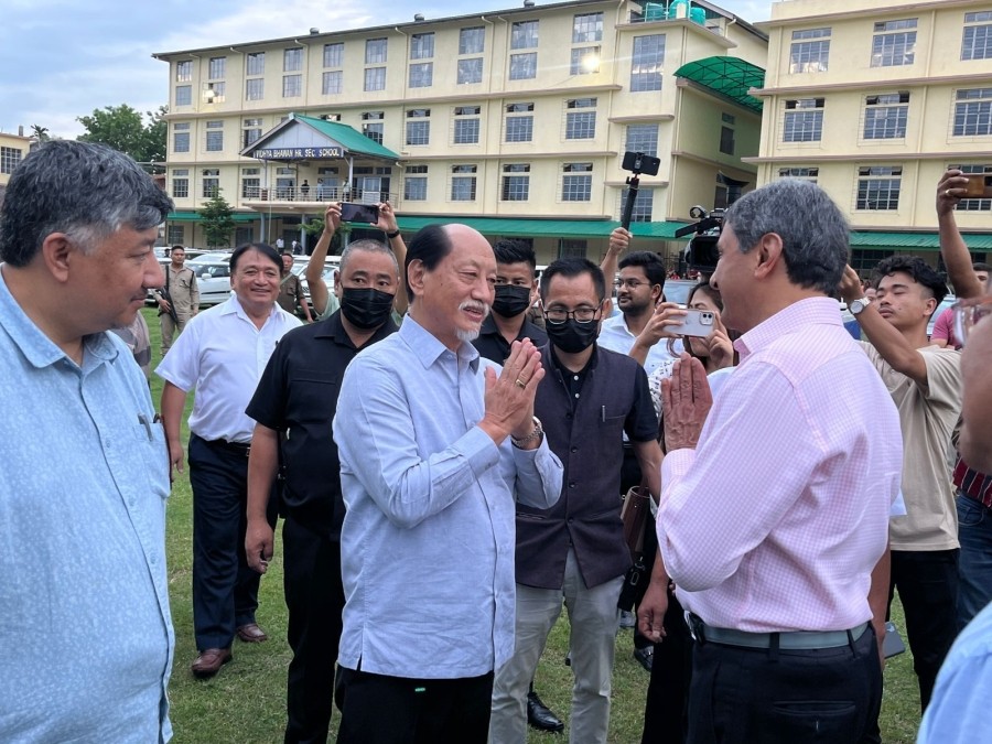 Chief Minister Neiphiu Rio meeting with Indian badminton legend, Prakash Padukone during the inaugural session of the First Summer Badminton Coaching camp hosted at Vidhya Bhawan Higher Secondary School, Dimapur on July 11 (Morung Photo)