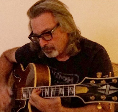 'Lizzie Mcguire' actor Robert Carradine who played Lizzy's dad got zero royalties from show