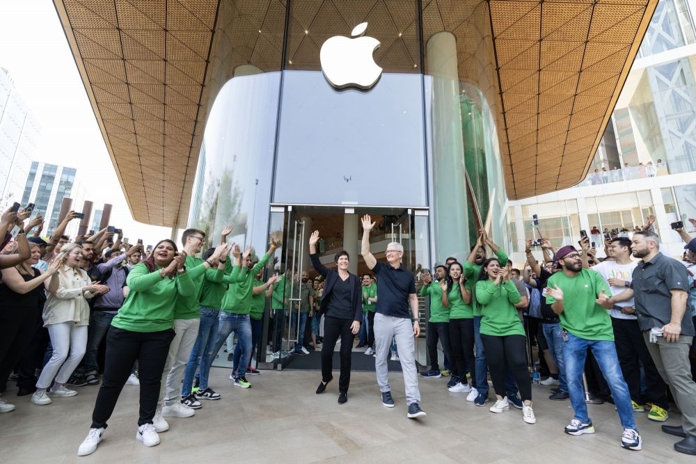 Apple CEO Tim Cook during the opening of India's first retail store at BKC, in Mumbai, on Tuesday, April 18, 2023.(Photo:IANS/Twitter)