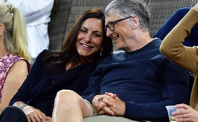 Bill Gates, rumoured girlfriend Paula Hurd spotted at Bezos's another engagement party