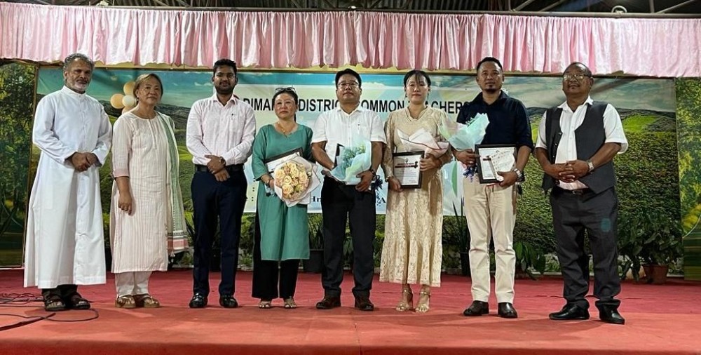 DC Dimapur Sachin Jaiswal (third from left) along with the four awardees during the teacher’s day celebration at Don Bosco HSS, Dimapur on September 5. (Morung Photo)