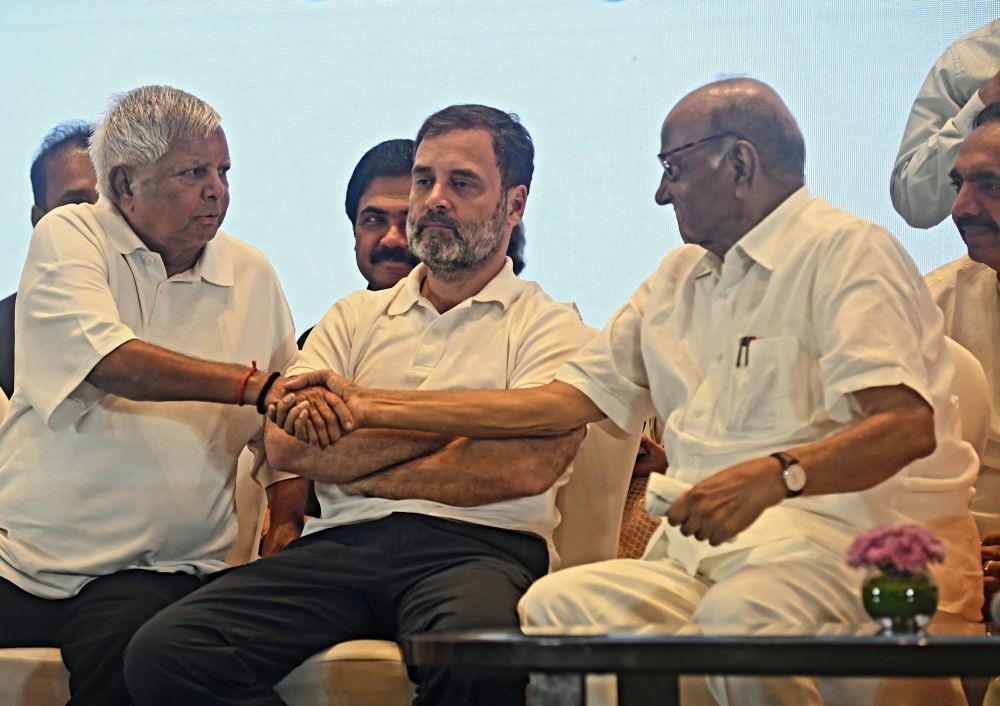 Mumbai : Congress leader Rahul Gandhi, RJD chief Lalu Prasad Yadav and NCP chief Sharad Pawar during the Indian National Developmental Inclusive Alliance (INDIA) press conference after a meeting, in Mumbai on Friday, September 01, 2023. (Photo:IANS)