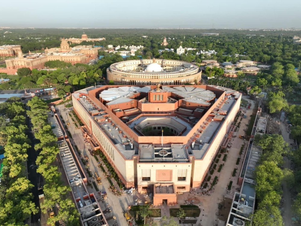 New Delhi: New Parliament building, that will be inaugurated by Prime Minister Narendra Modi on 28 May, in New Delhi, Saturday, May 27, 2023. (Photo:IANS/Twitter)